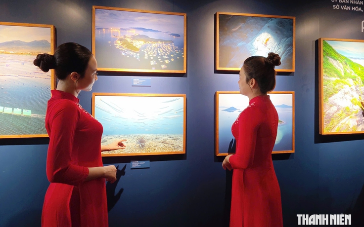 Bốn vịnh biển Khánh Hòa hội tụ trong triển lãm ảnh 'Hải trình tứ vịnh'