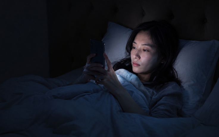 Ánh sáng xanh có thực sự là thủ phạm gây mất ngủ?