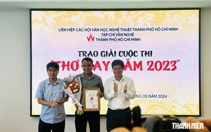Tạp chí Văn nghệ TP.HCM vẫn xuất bản, chờ chuyển đổi bản điện tử