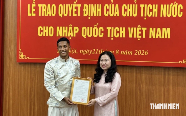 Trung vệ Nguyễn Adou Leygley Minh có quốc tịch Việt Nam: 'Tôi khao khát cống hiến'