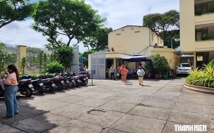 Sáng nay, không còn cảnh xếp hàng dài mua sách giáo khoa