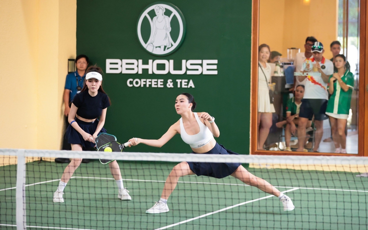 Trai tài gái sắc rực sáng trên sân đấu giải pickleball 'Cùng con đi tiếp cuộc đời'