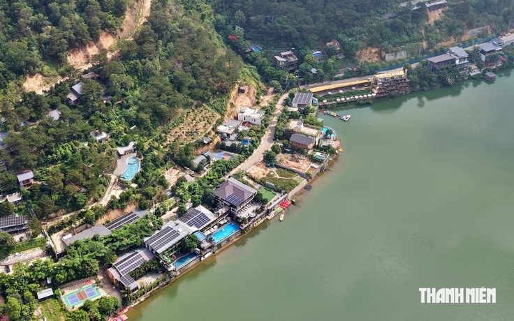Giám đốc Công an Hà Nội thị sát công trình vi phạm trong rừng phòng hộ