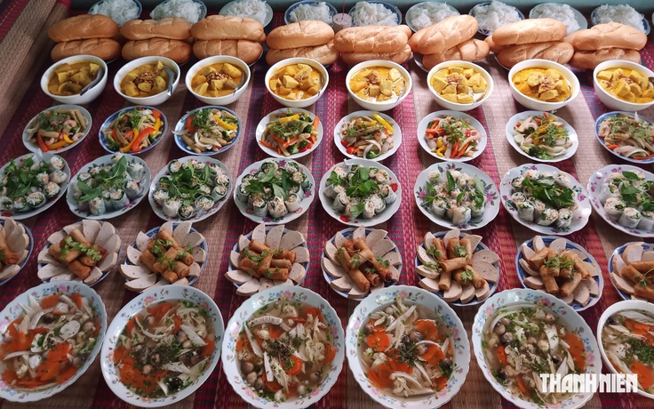Món 'xà bần' chỉ xuất hiện sau đám tiệc ở miền Tây, có tiền chưa chắc mua được