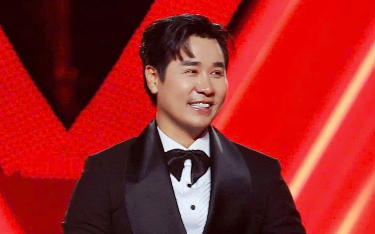 Nguyên Khang tiết lộ hậu trường 'đội mưa' dẫn concert 'Tổ quốc trong tim' đang gây sốt