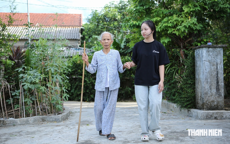 Xin giúp nữ sinh viên mồ côi yên tâm đến giảng đường