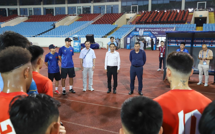Thứ trưởng Hoàng Đạo Cương động viên đội tuyển Việt Nam trước trận chung kết lượt về ASEAN Cup