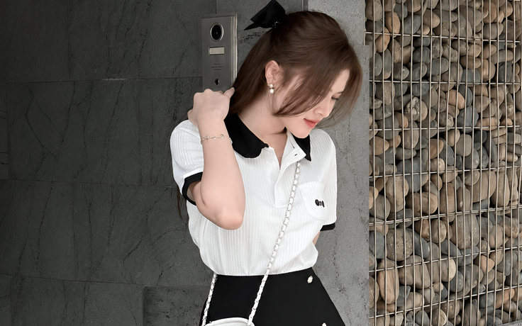Ghi điểm năng động nhờ bộ đôi áo polo cùng chân váy tennis