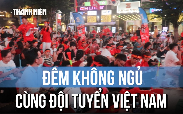 Không khí phố đi bộ Nguyễn Huệ trước thềm chung kết Việt Nam - Thái Lan