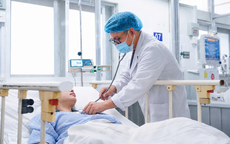 Sản phụ trẻ nguy kịch vì mắc sốt xuất huyết, băng huyết và suy gan cấp