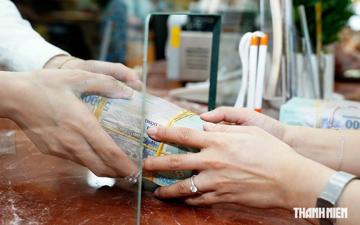 Phập phồng lãi vay nợ cũ