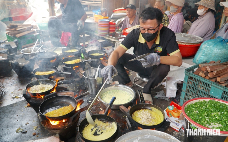 Đại tiệc buffet chay miễn phí rằm tháng 7 ở ngôi chùa cổ 300 năm tuổi