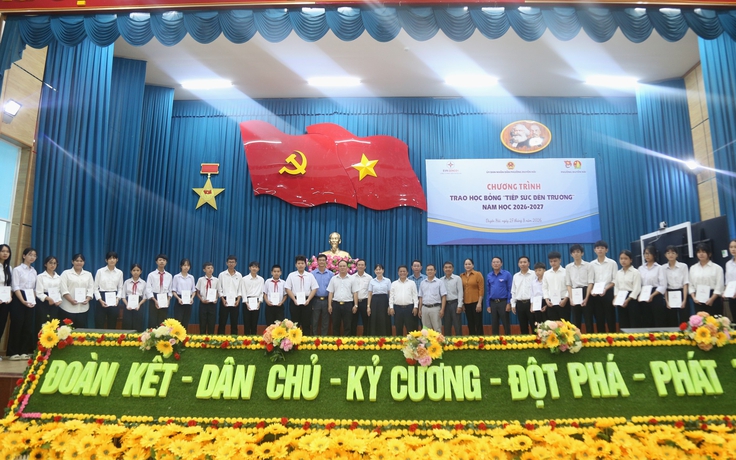 Nhiệt điện Duyên Hải trao 123 suất học bổng 'Tiếp sức đến trường' trước thềm khai giảng