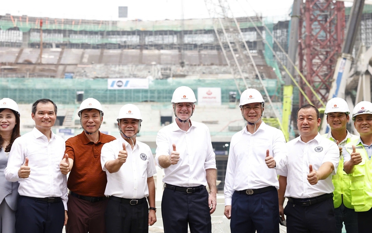 Chủ tịch FIFA tạm biệt siêu sân PVF, ra sân bay lên chuyên cơ về nước: ‘Việt Nam như nhà của tôi’