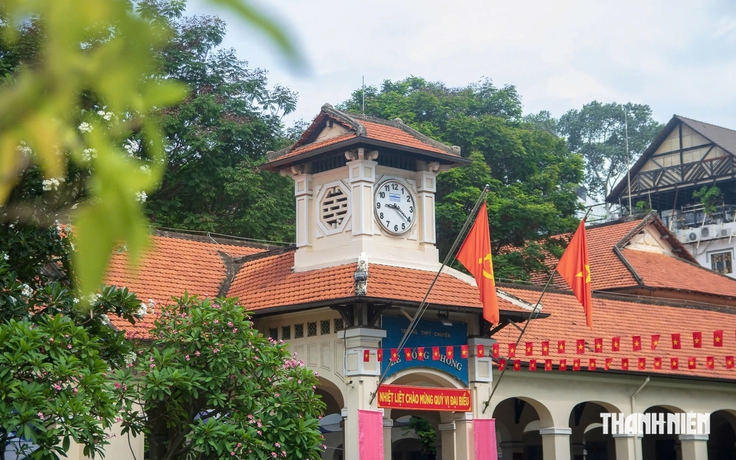 Trường THPT chuyên Lê Hồng Phong (TP.HCM) có 25 hiệu trưởng trong gần 100 năm thành lập