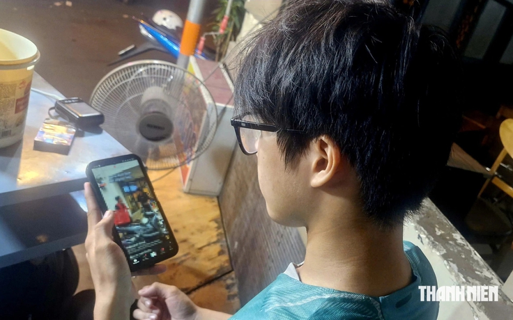 Từ 'xem cho vui' đến bị dẫn dắt: Khi video độc hại làm lệch lạc nhận thức