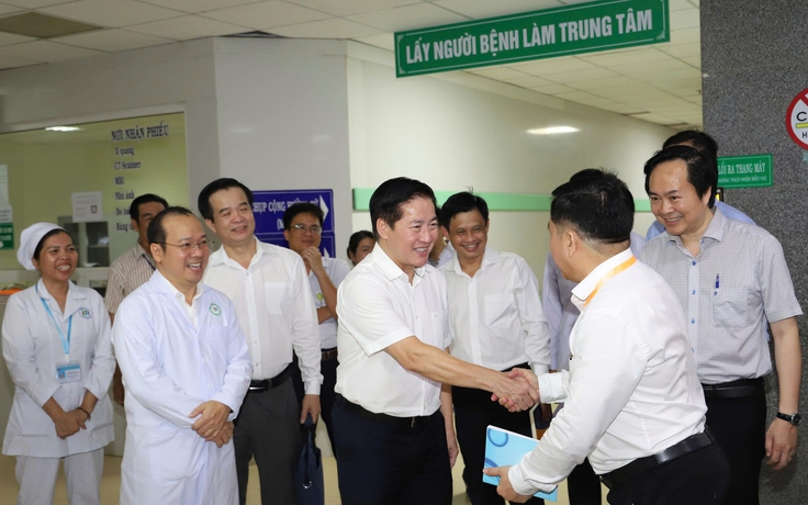 Bệnh viện Bình Dân đưa bác sĩ giỏi về Bà Rịa, cam kết ở lại 5 năm