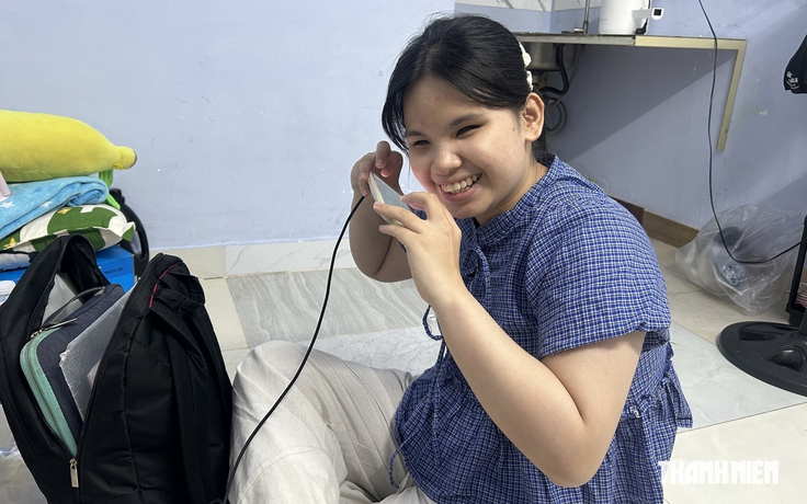 Cô gái khiếm thị ở trọ một mình tại TP.HCM, học năm 3 đại học