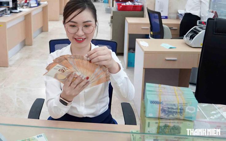 Người dân TP.HCM, Đồng Nai gửi hơn 6,1 triệu tỉ đồng vào ngân hàng