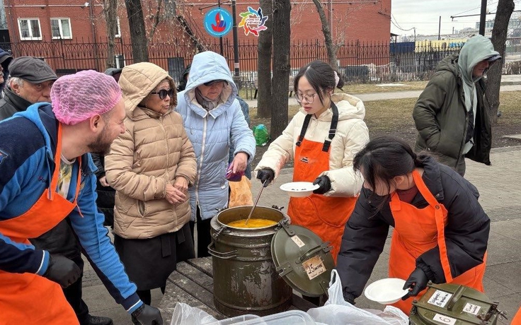 Vòng tay Việt - Nga: Nối nhịp yêu thương nơi xứ người