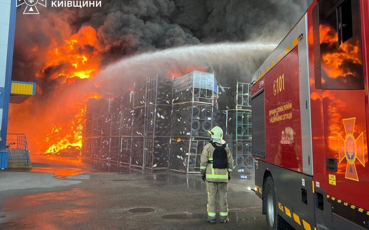 Chiến sự Ukraine ngày 1.649: Nhà máy lọc dầu trúng đòn, Nga tuyên bố đáp trả lớn