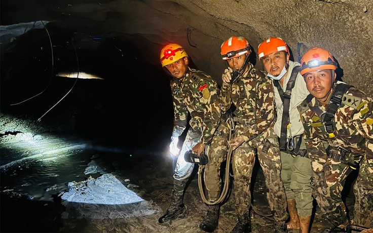 Nepal chạy đua giải cứu hàng trăm công nhân mắc kẹt trong các đường hầm thủy điện