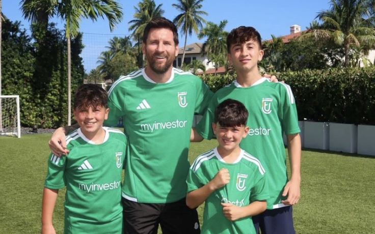 Messi chính thức tiếp quản CLB ở Tây Ban Nha, gia đình chuyển sang ‘sắc áo xanh’