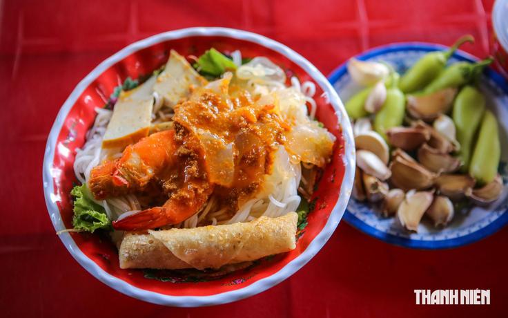 Bún giấm nuốc Huế: Món lạ hút du khách