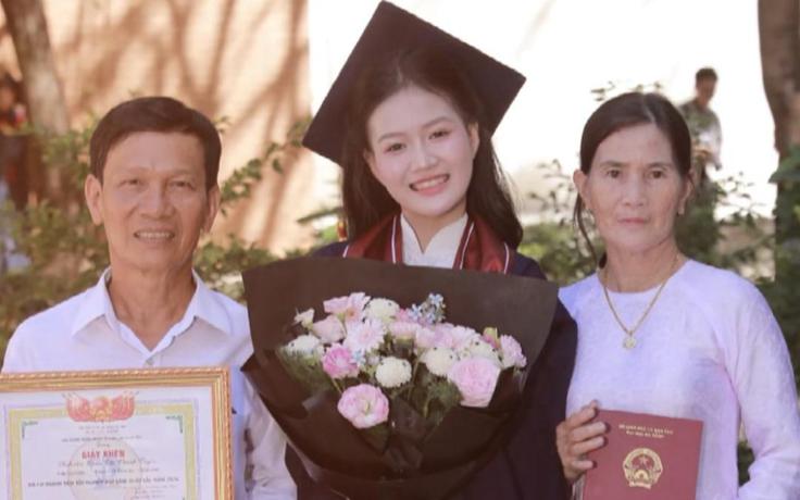 Trào lưu xúc động của người trẻ: Tự hào khi được gọi 'đây là ba mẹ tôi'