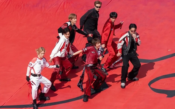 BTS vượt Taylor Swift, lập thêm kỷ lục