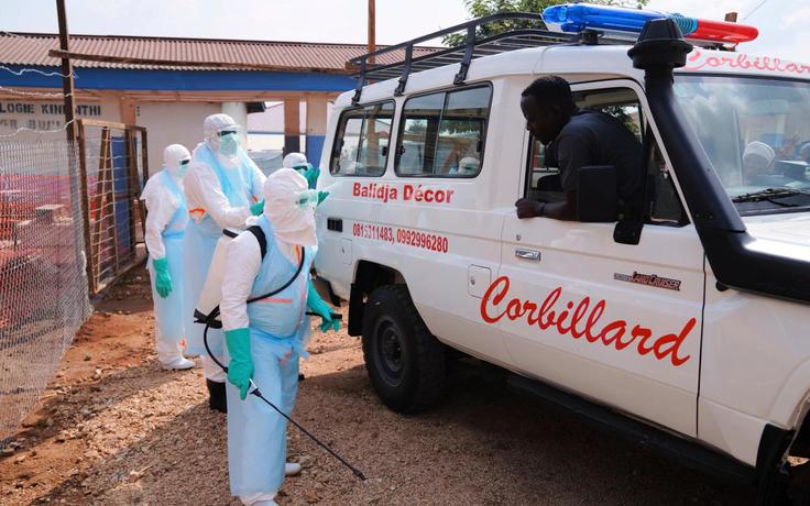 Lo ngại virus Ebola đột biến, CDC châu Phi tung chiến dịch 'gõ cửa từng nhà'