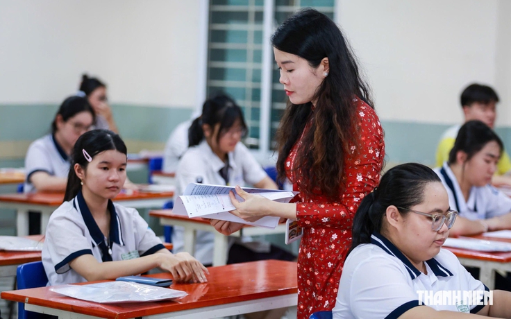 Điểm chuẩn ĐH Kinh tế TP.HCM 2026: Ngành cao nhất 97/100