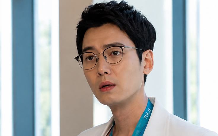 Jung Kyung Ho có động thái mới sau khi chia tay Sooyoung (SNSD)