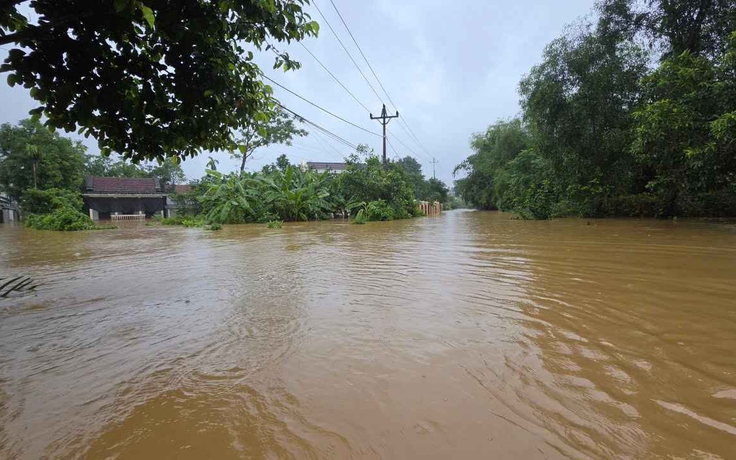 Mưa lũ bất thường trên cả nước