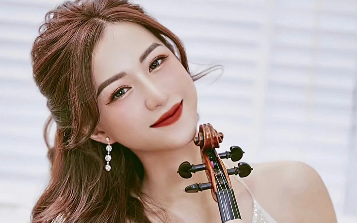 'Hot girl violin' giành học bổng 200.000 USD năm 16 tuổi giờ ra sao?