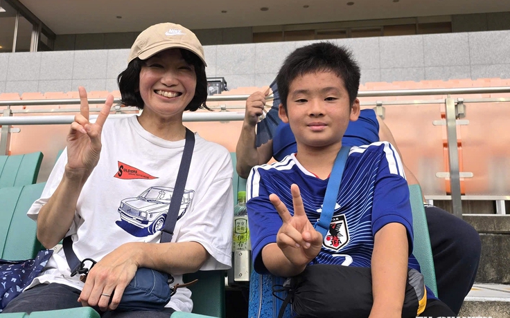 Hai mẹ con của nước chủ nhà Nhật Bản thành fan đặc biệt của đội tuyển nữ Việt Nam thế nào?
