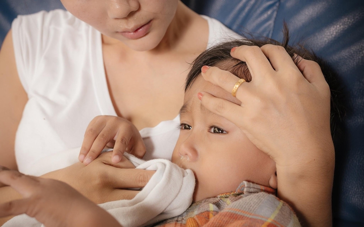 Trẻ hay ốm vặt, nên làm gì để tăng sức đề kháng tự nhiên?