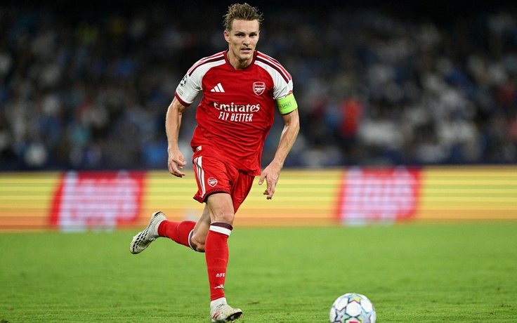 Arsenal - Man.City đua tay đôi ở Ngoại hạng Anh 