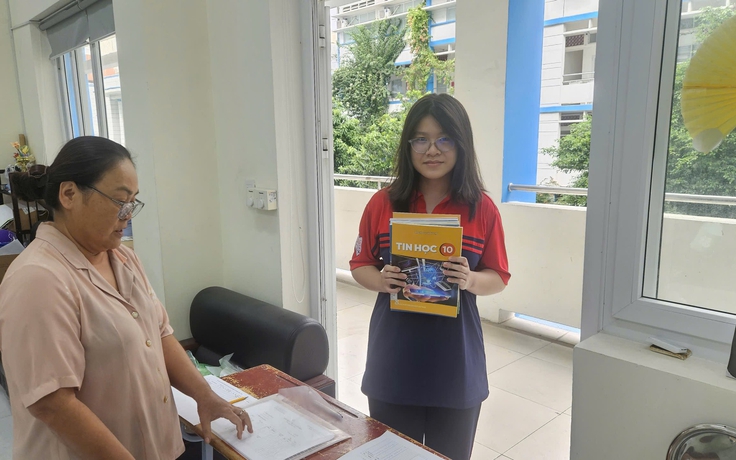 Hôm nay, học sinh TP.HCM đã có đủ sách giáo khoa?