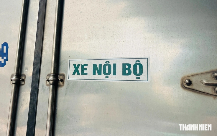 Cục CSGT: Xe nội bộ không phải đổi biển vàng, nhớ 2 mốc này để tránh bị phạt
