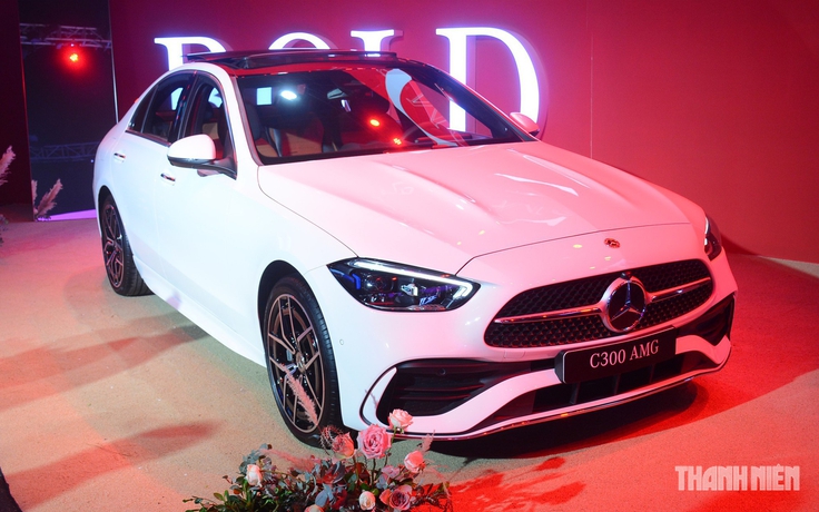 Sedan bán chạy nhất của Mercedes tại Việt Nam bị triệu hồi do lỗi khóa cửa