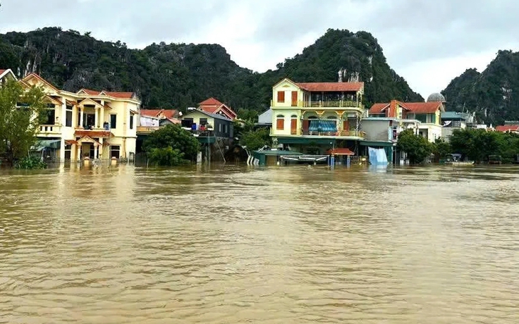 Mưa lớn nối tiếp, 8 tỉnh nguy cơ lũ quét, sạt lở