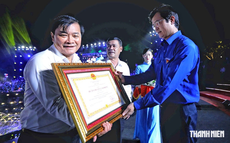 Tin tức đặc biệt trên báo in Thanh Niên 17.9.2026 Tin tức đặc biệt trên báo in Thanh Niên 17.9.2026