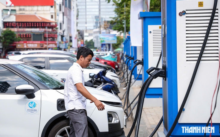 Thị trường xe điện Việt 'nóng' chưa từng có