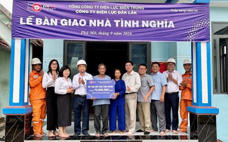 PC Đắk Lắk bàn giao 4 nhà tình nghĩa từ nguồn đóng góp của người lao động