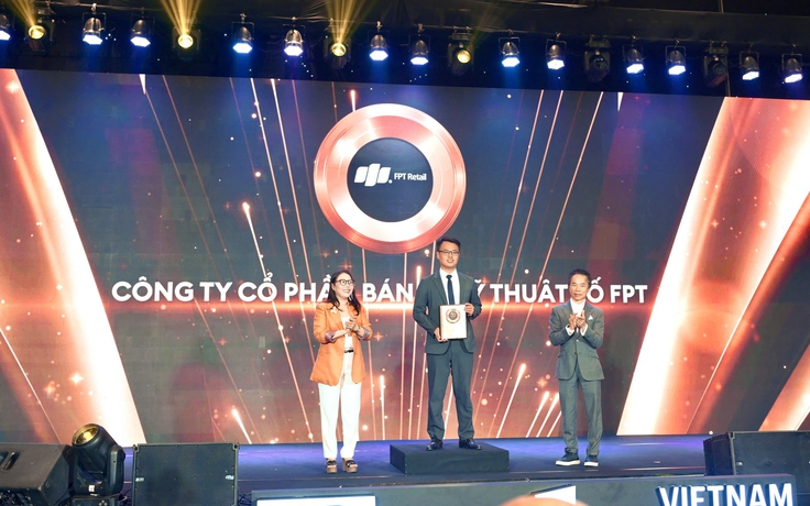 FPT Retail hai năm liên tiếp được Forbes Việt Nam vinh danh trong Top 50 Công ty niêm yết tốt nhất