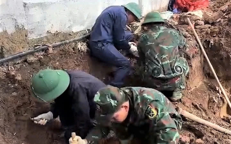 Tìm thông tin liệt sĩ có giấy tờ ghi tên bố mẹ và ngòi bút khắc 'Lê Thị Chính' 