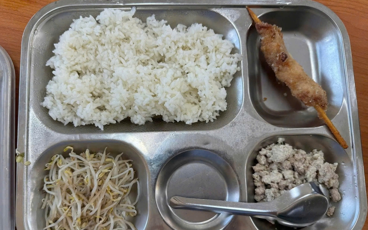 Cần sự tử tế trong bữa ăn học đường