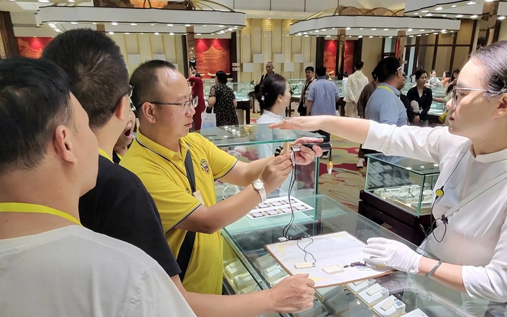 Sau phản ánh của Thanh Niên, Quảng Ninh chấn chỉnh hoạt động đón khách Trung Quốc Sau phản ánh của Thanh Niên, Quảng Ninh chấn chỉnh hoạt động đón khách Trung Quốc