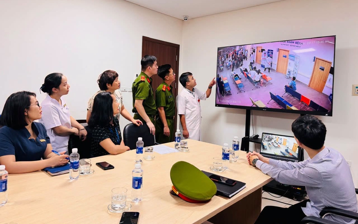 Vụ livestream gây rối tại bệnh viện: 4 ông bà thông gia cùng bị khởi tố
